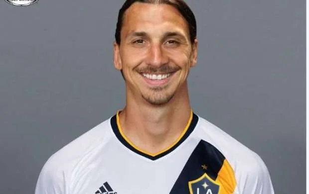 Zlatan İbrahimoviç: "Aslan yenə acdı" 