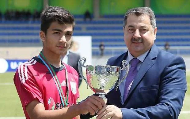 Qurban Qurbanovun oğlu Azərbaycan millisinə çağırıldı 