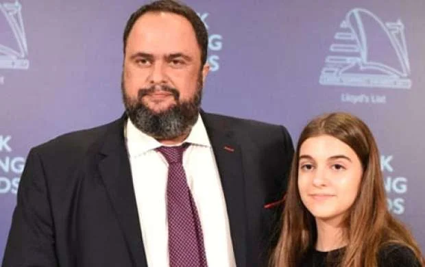 Komandaya hirslənən prezident mövsüm bitmədən futbolçuları tətilə göndərdi 