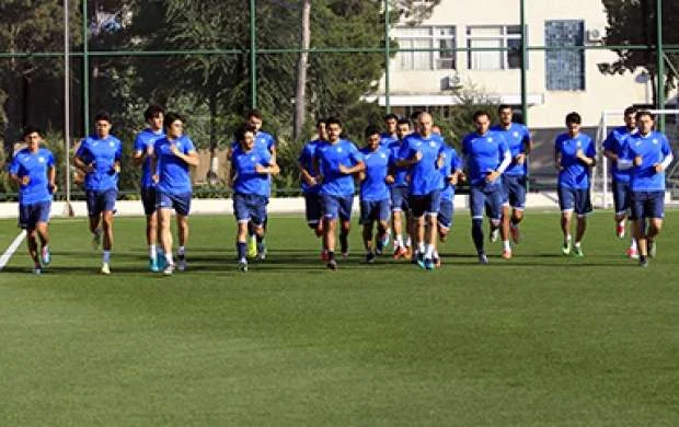 "Sumqayıt"ın futbolçularının ağzını "qıfılladılar" 
