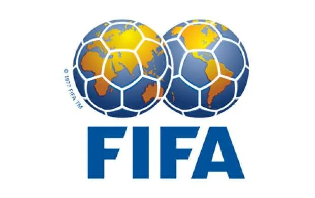FİFA 4 klubu cəzalandırdı 