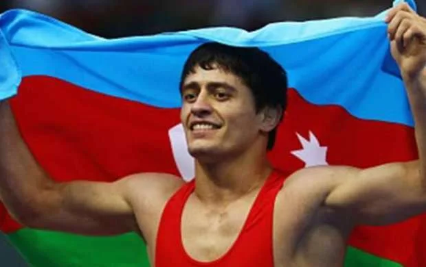 Daha 2 güləşçimiz Avropa çempionatının finalında! 