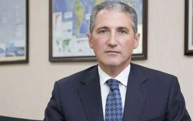 Yeni nazir təyin edilən Muxtar Babayev digər vəzifəsindən istefa verdi 
