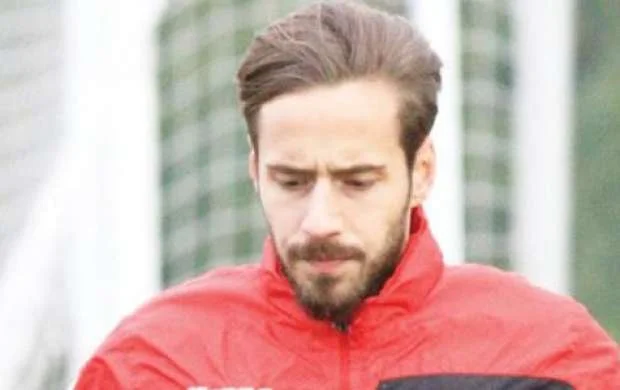 Türkiyə klubu millimizin futbolçusu ilə yollarını ayırdı 