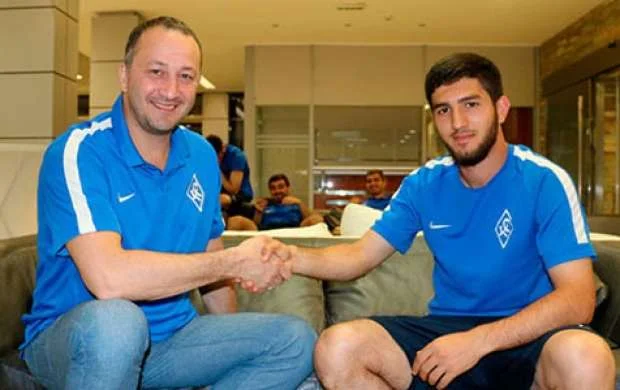 Qurban Qurbanov "Krılya Sovetov"un futbolçusunu milliyə çağırır? - AÇIQLAMA 