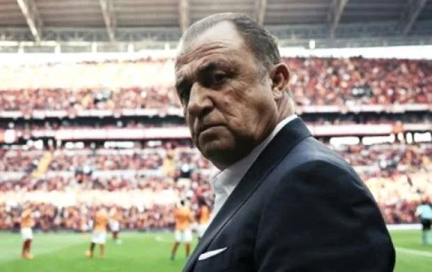 8 futbolçu "Qalatasaray"dan gedir - SİYAHI 