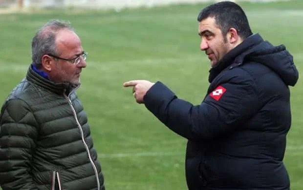 Dəniz Yılmazın baş məşqçisi qovuldu 