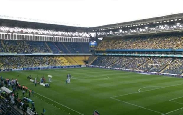 "Fənərbaxça"nın stadionunda "Göztəpə" qol vurdu" deyən azarkeşi dödülər 