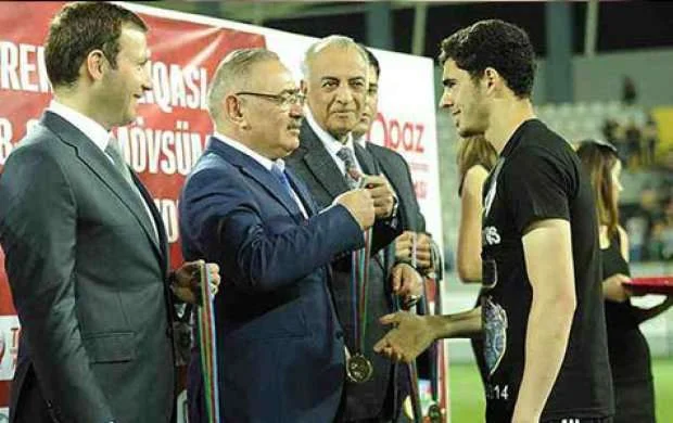 Ramil Şeydayev hansı klubda çıxış edəcək? 