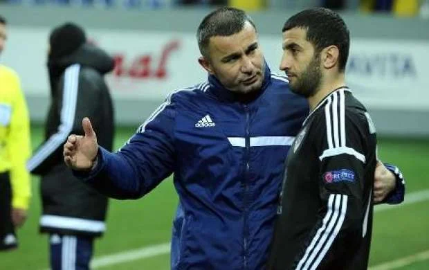 "Qarabağ" daha biriylə yolları ayırdı 