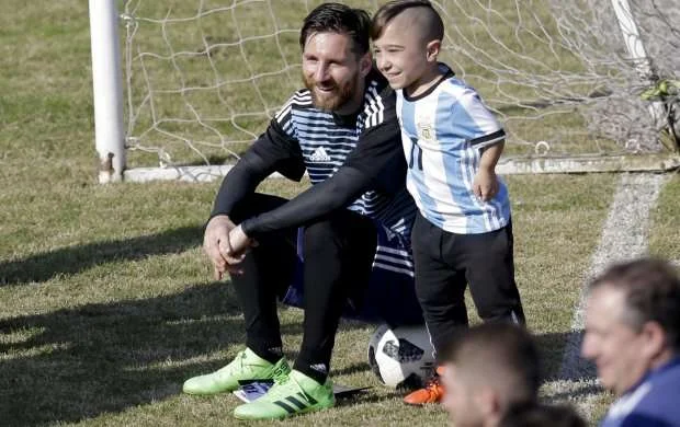 Argentinada Messiyə hücum etdilər - FOTOLAR 