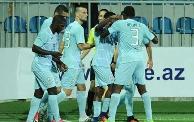 6 futbolçu "Zirə"dən getdi 