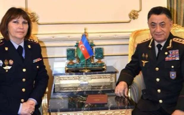 Ramil Usubov idmançı xanıma mükafat verdi 