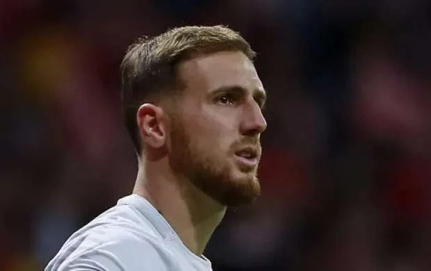 "Liverpul" ən bahalı qapıçı transferini reallaşdırır 