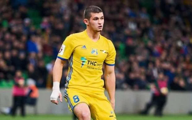 Ayaz Quliyev 500 min avroya transfer olundu 