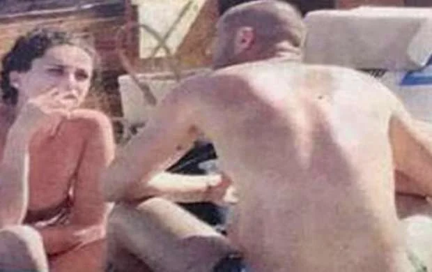 Burak Yılmaz məşhur aktrisa ilə yaxalandı - FOTO 