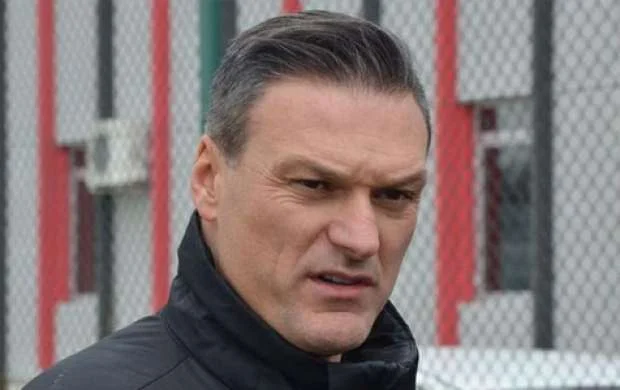 Tanınmış türk futbolçusu millət vəkili seçildi 