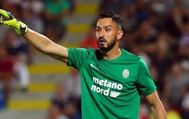 "Qarabağ" İtaliya klubunun braziliyalı qapıçısına elçi düşüb 