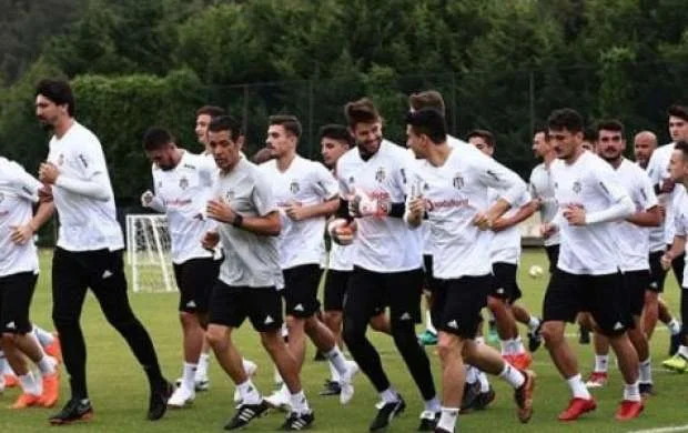 "Beşiktaş" Azərbaycana gələcək - "Qarabağ"la oynayacaq 