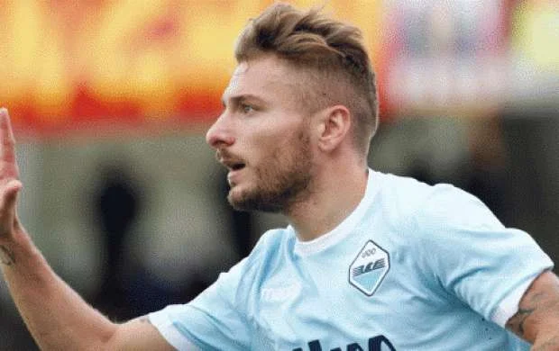 "Latsio" futbolçusu bıçaqlı hücuma məruz qaldı 