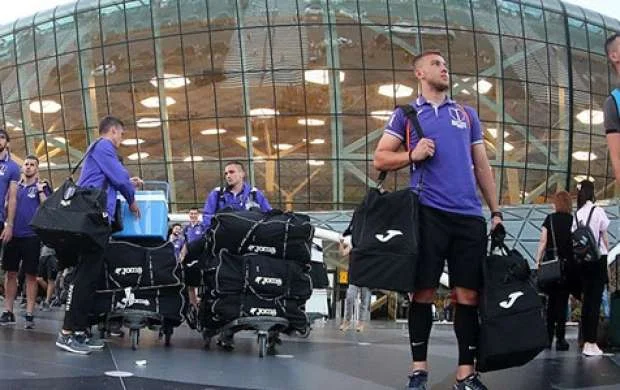 "Neftçi" ilə oyuna gələn "Uypeşt"in 2 futbolçusuna viza verilmədi 