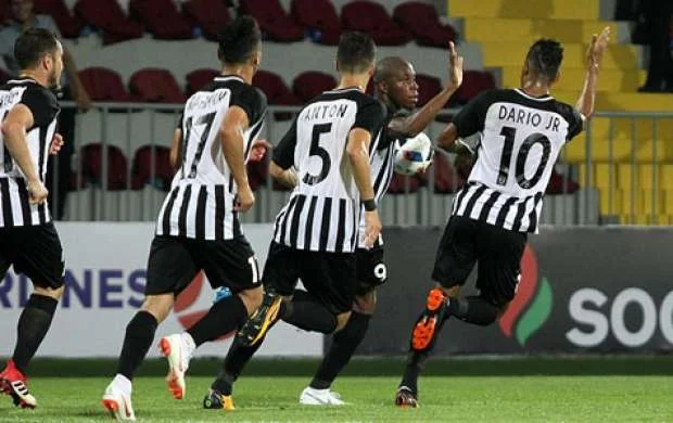 “Neftçi”nin futbolçuları “Uypeşt”lə oyuna görə verilən mükafatdan imtina etdi 