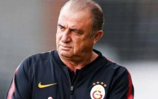"Qalatasaray" 9 futbolçudan imtina etdi 