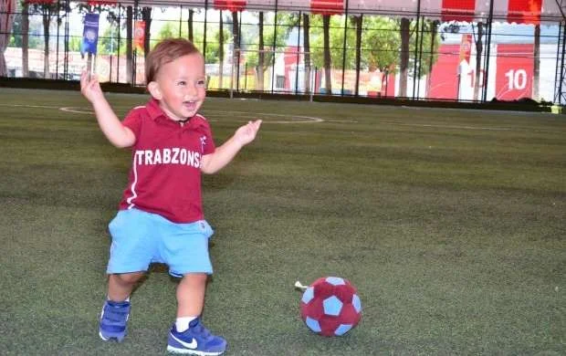 Dünyanın ən gənc transferi: 6 aylığında müqavilə imzaladılar - FOTO 
