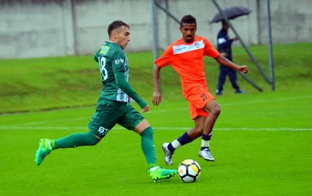 Milli futbolçumuz Türkiyənin hansı klubuna keçir? 