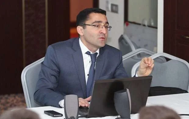 Ara qarışdı, Axundov Malıyevin adamını "Keşlə"dən göndərdi - SON DURUM 