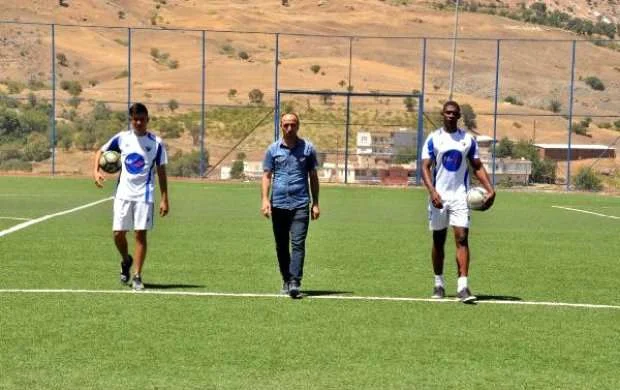 Tərcüməçi tapmayan klub tərcümə proqramının ümidinə qaldı 