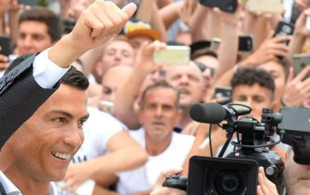Ronaldo 9 il oynadığı "Real"ı sildi 