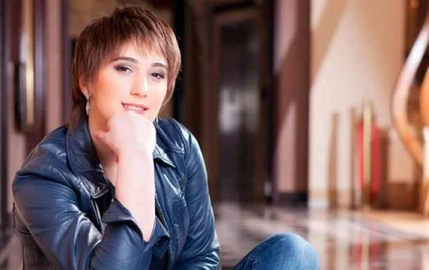 Qadın idmançının evindən 70 min oğurlayan şəxslər məhkəmə qarşısında 