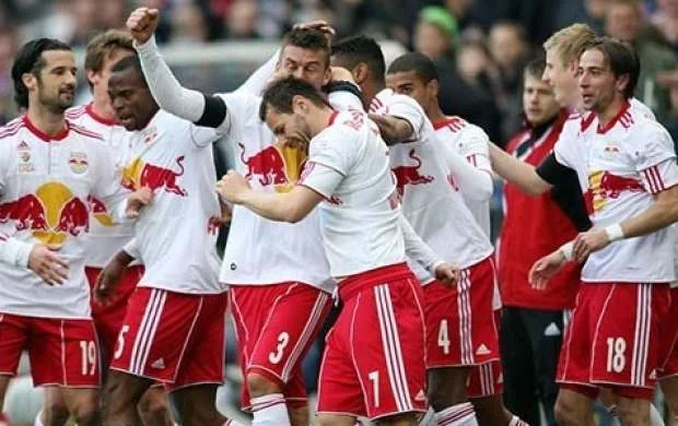 "Zalsburq"un futbolçusu Əliyar Ağayevdən narazı qalıb - VİDEO 