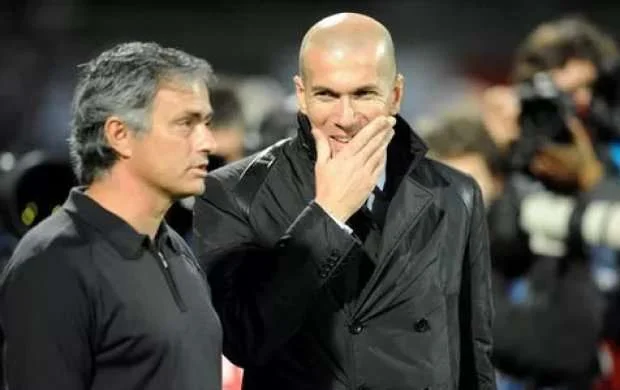 Zidan Mourinyonun yerinə göz dikib 