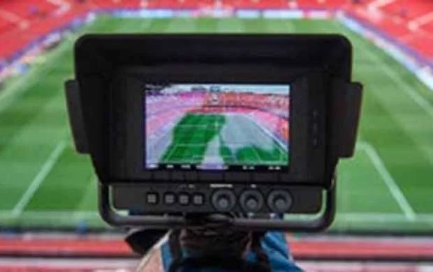 Türkiyə klubları televiziya kanallarını bağlayır 