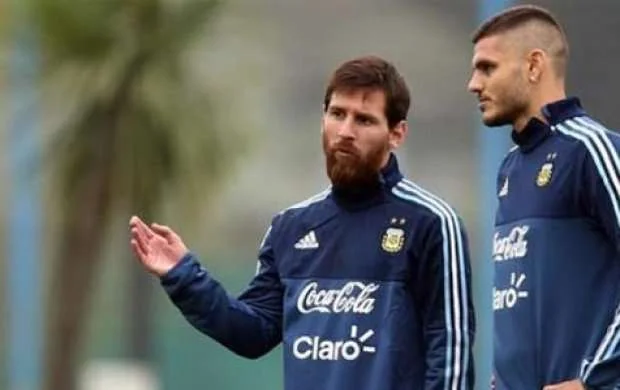 Messi kənarda qaldı, düşməni yığmaya çağırıldı 