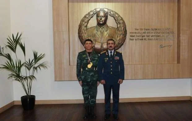 General Rəsul Çunayevə rütbə verdi - FOTO 
