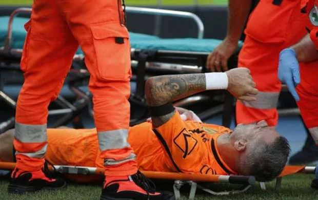 Ronaldo debüt oyununda rəqibini xəstəxanalıq etdi 