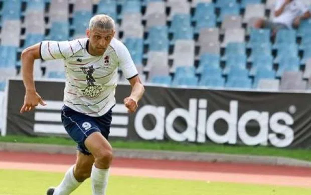 Azərbaycanlı futbolçu Latviyada bir oyunda 5 qol vurdu 