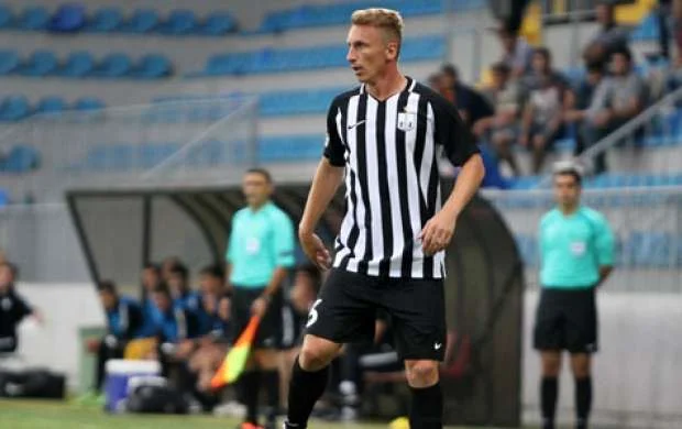 "Neftçi"nin futbolçusu: "3-cü və 4-cü qolu vurub, oyunu rahat şəkildə bitirməliydik" 