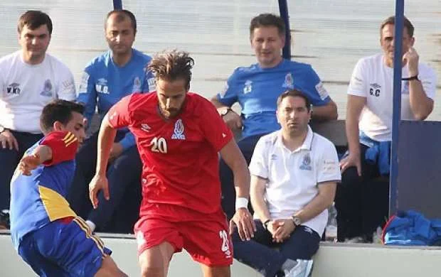 Millimizin üzvü 255 min lirə bağışladı 