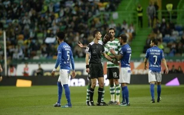 "Qarabağ"ın rəqibi öz meydanında güldü 