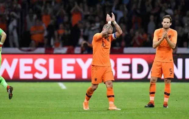 Sneyder millidən getdi 