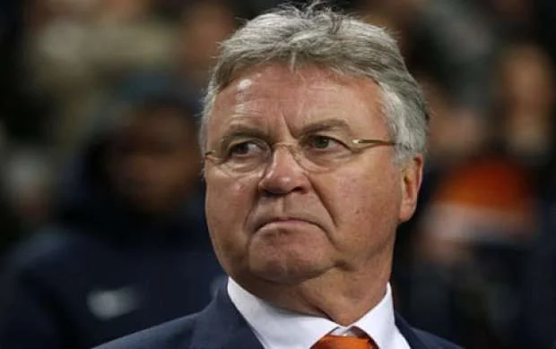 Quus Hiddink U-21 yığmasını çalışdıracaq 