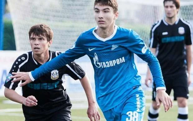 "Zenit" azərbaycanlının da adını UEFA-ya göndərdi 