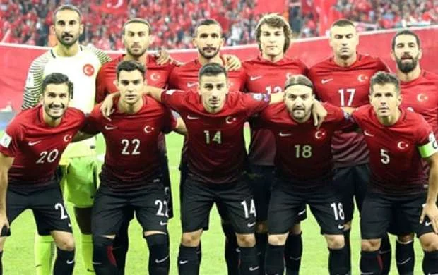 8 futbolçu Türkiyə millisindən imtina etdi - SİYAHI 