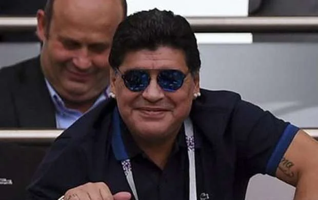 Maradonanın maaşı açıqlandı 