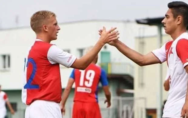 Azərbaycanlı futbolçu Çexiyada dubl etdi 