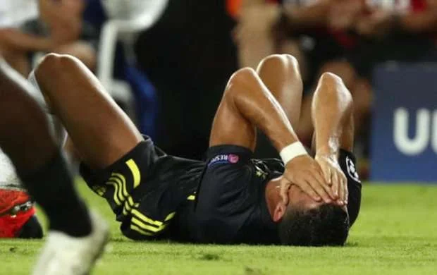 Ronaldo meydanda göz yaşı tökdü - FOTOLAR 